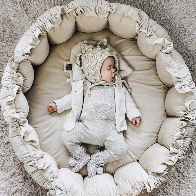 Réducteur de lit bébé – Cocon douillet