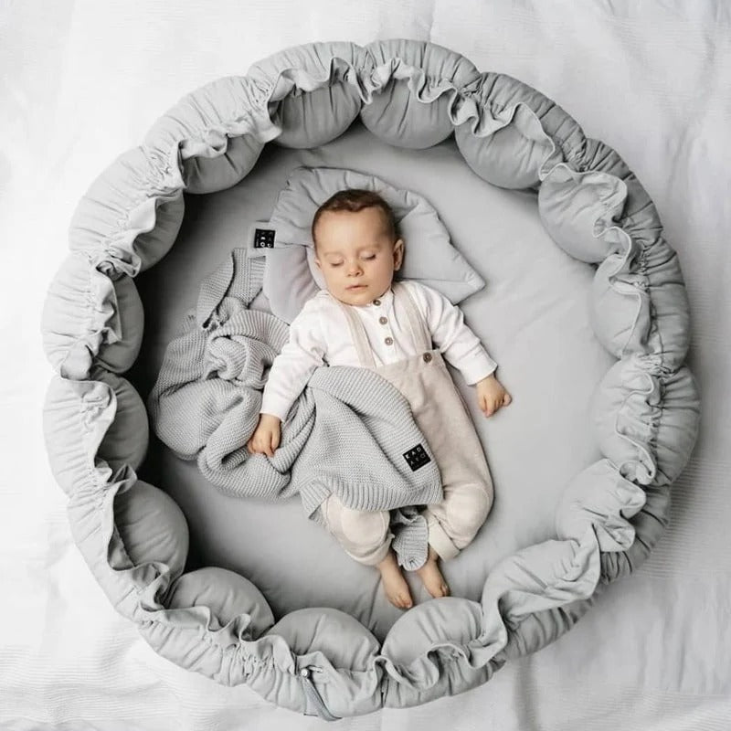 Réducteur de lit bébé – Cocon douillet