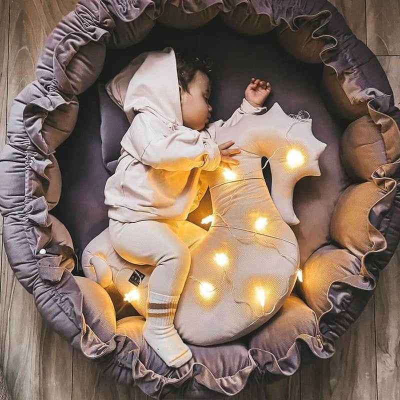 Réducteur de lit bébé – Cocon douillet