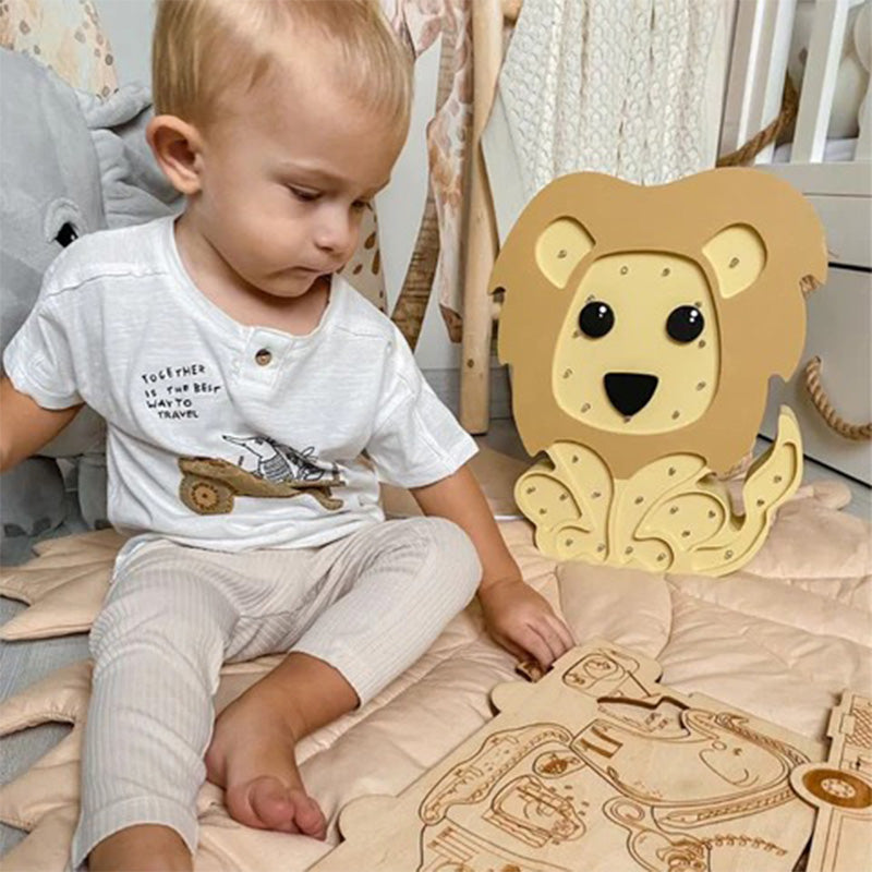 Lampe de chevet en bois naturel – Lion